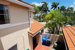 1094 Redwood St, Hollywood, FL 33019 - Photo 49