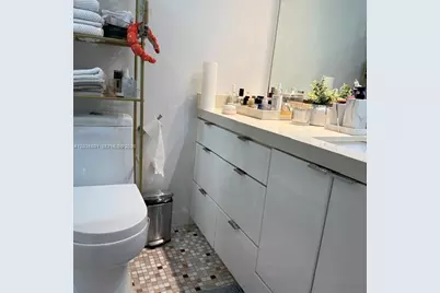 2924 Collins Ave #301, Miami Beach, FL 33140 - Photo 11