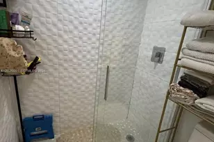 2924 Collins Ave, Miami Beach, FL 33140 - Photo 13