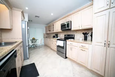 11931 SW 132nd Ave, Miami, FL 33186 - Photo 5