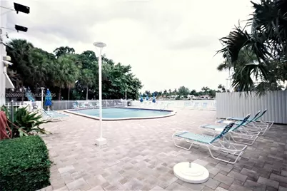 1455 N Treasure Dr #1A, North Bay Village, FL 33141 - Photo 3