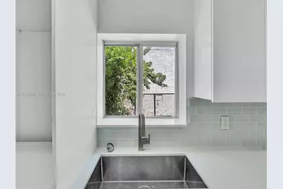 11900 N Bayshore Dr #1-8, North Miami, FL 33181 - Photo 19