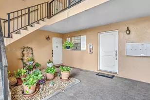 3660 Citrus Trace, Davie, FL 33328 - Photo 5