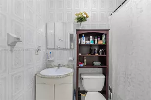 1200 NW 87th St, Miami, FL 33147 - Photo 11