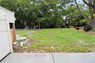 2235 NW 59th Wy, Lauderhill, FL 33313 - Photo 21