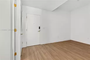 90 NE 32nd St, Miami, FL 33137 - Photo 13
