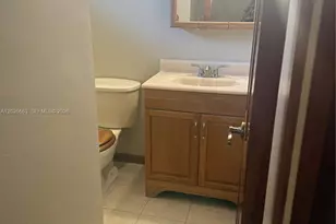 100 Ashbury Rd, Hollywood, FL 33024 - Photo 11