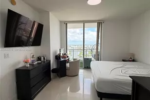 90 SW 3rd St, Miami, FL 33130 - Photo 7