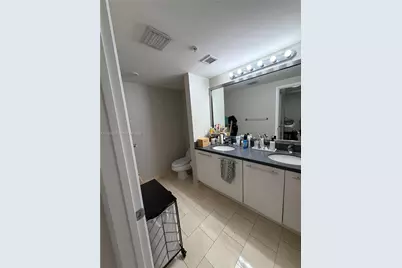 90 SW 3rd St #4006, Miami, FL 33130 - Photo 9
