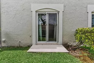 8695 NW 6th Ln, Miami, FL 33126 - Photo 25