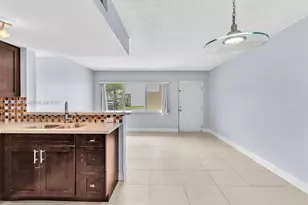 8695 NW 6th Ln, Miami, FL 33126 - Photo 9