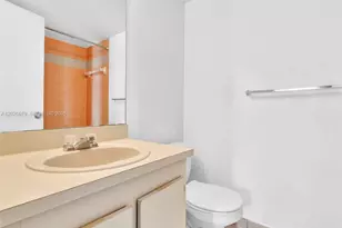 8695 NW 6th Ln, Miami, FL 33126 - Photo 21