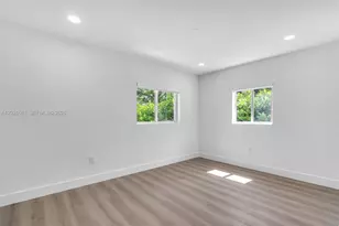 2810 SW 26th St, Miami, FL 33133 - Photo 9