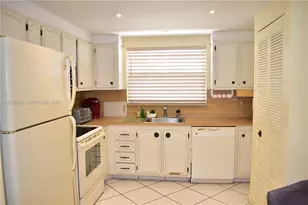 9461 Sunrise Lakes Blvd, Sunrise, FL 33322 - Photo 9
