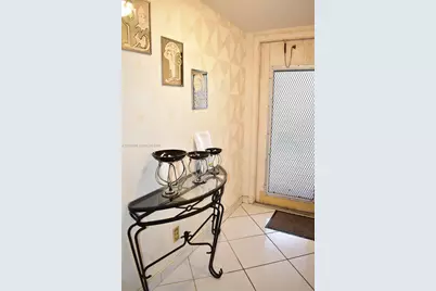 9461 Sunrise Lakes Blvd #103, Sunrise, FL 33322 - Photo 3