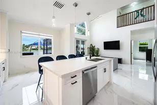 18451 NW 13th St, Pembroke Pines, FL 33029 - Photo 5