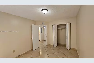 1235 NW 6th St #3, Miami, FL 33125 - Photo 5