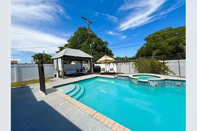 411 SW 10th Ter, Hallandale Beach, FL 33009 - Photo 1