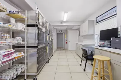 3240 NW 7th St, Miami, FL 33125 - Photo 31