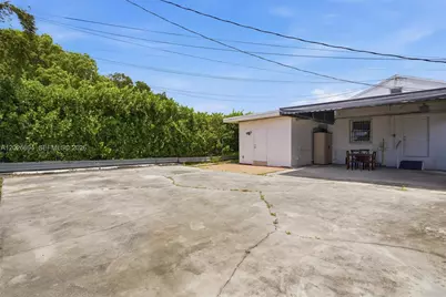 3240 NW 7th St, Miami, FL 33125 - Photo 39