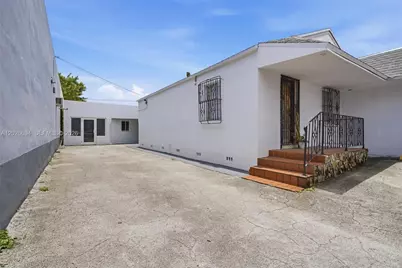 3240 NW 7th St, Miami, FL 33125 - Photo 7