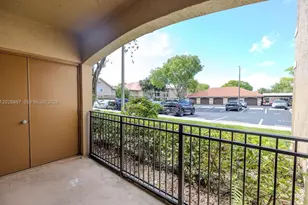 11730 SW 2nd St, Pembroke Pines, FL 33025 - Photo 21