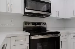 11730 SW 2nd St, Pembroke Pines, FL 33025 - Photo 5