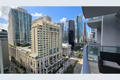 1060 Brickell Ave #1503, Miami, FL 33131 - Photo 11