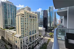 1060 Brickell Ave, Miami, FL 33131 - Photo 11