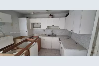610 E 6th Pl, Hialeah, FL 33010 - Photo 15
