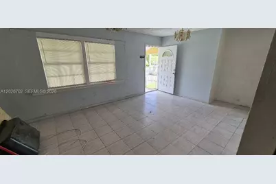 610 E 6th Pl, Hialeah, FL 33010 - Photo 17
