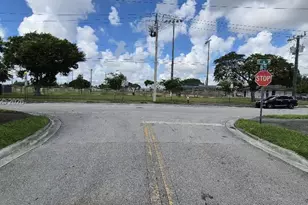 610 E 6th Pl, Hialeah, FL 33010 - Photo 21