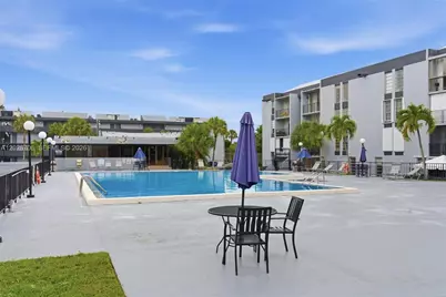 210 Fontainebleau Blvd #402, Miami, FL 33172 - Photo 11