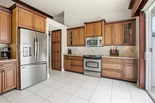 180 SW 167th Ave, Pembroke Pines, FL 33027 - Photo 9