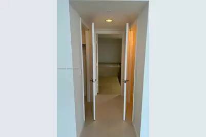 495 Brickell Ave #3203, Miami, FL 33131 - Photo 7