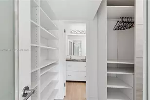 325 Ocean Dr, Miami Beach, FL 33139 - Photo 11