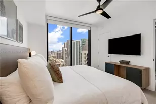 159 NE 6th St, Miami, FL 33132 - Photo 17