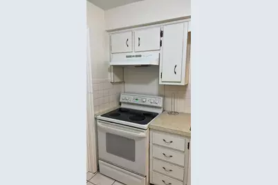 2420 NW 64th Ter, Sunrise, FL 33313 - Photo 3