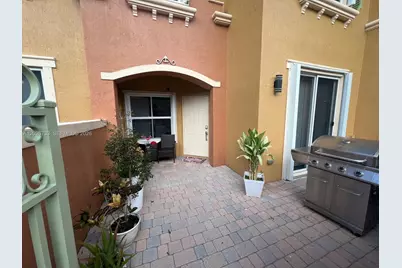 943 SW 143rd Ter #2109, Pembroke Pines, FL 33027 - Photo 3