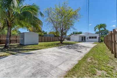 266 SW 6th St, Dania Beach, FL 33004 - Photo 33