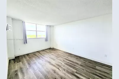 16465 NE 22nd Ave #610, North Miami Beach, FL 33160 - Photo 9