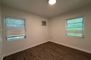 535 SW 7th St, Miami, FL 33130 - Photo 9