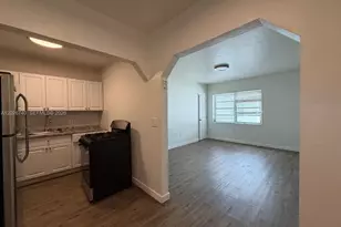 535 SW 7th St, Miami, FL 33130 - Photo 3