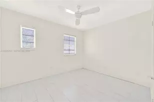 610 8th St, Miami Beach, FL 33139 - Photo 19