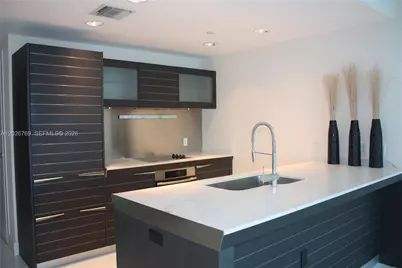 200 Biscayne Boulevard Way #4211, Miami, FL 33131 - Photo 3