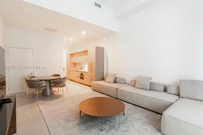 77 SE 5th St #407, Miami, FL 33131 - Photo 5