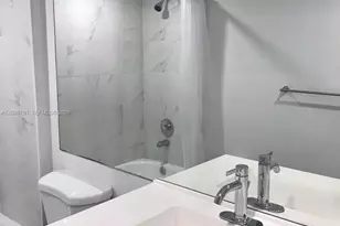 462 NE 210th Cir Terrace, Miami, FL 33179 - Photo 5