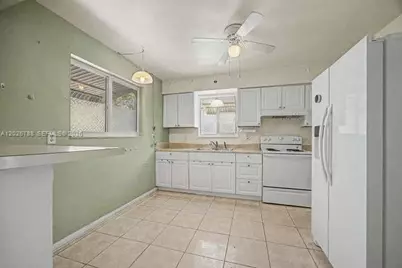 2000 N 58th Ave, Hollywood, FL 33021 - Photo 9