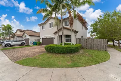 11865 SW 252nd Ter, Homestead, FL 33032 - Photo 3