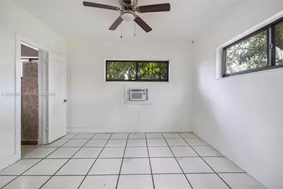 821 NW 36th Ave, Miami, FL 33125 - Photo 43